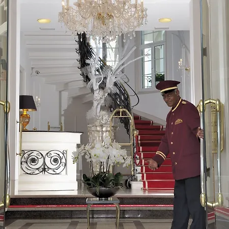 Italia Palace Otel 4*