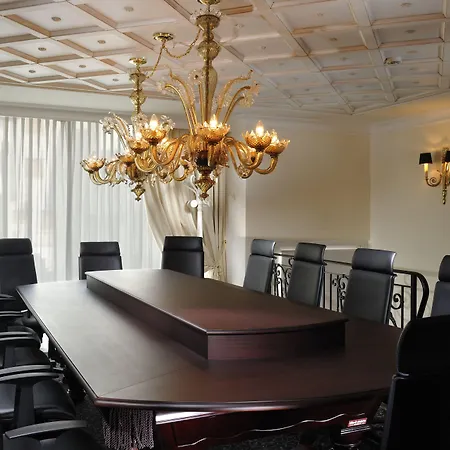 Otel Italia Palace 4*