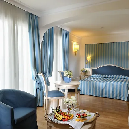 Italia Palace מלון 4*