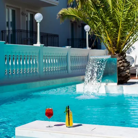 מלון Italia Palace