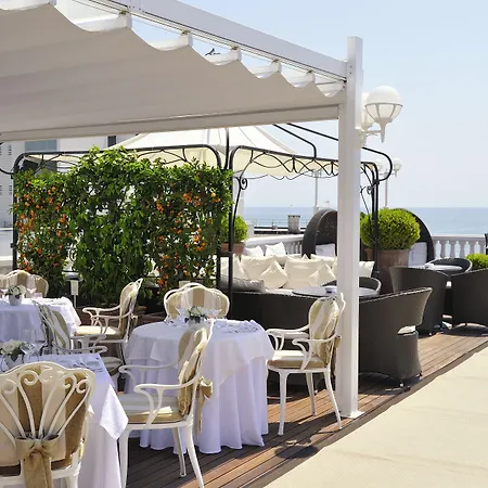 Отель Italia Palace