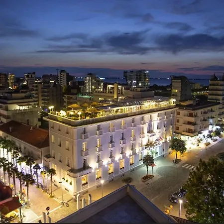 Italia Palace 4*