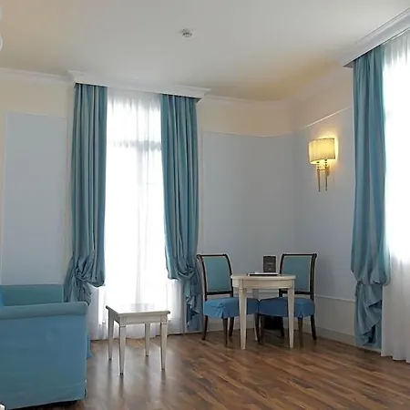 Italia Palace فندق 4*