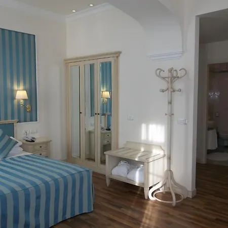 Italia Palace מלון ליגננו סביאדורו