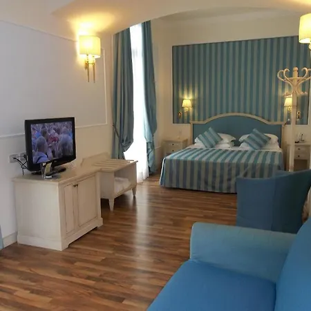 Italia Palace מלון