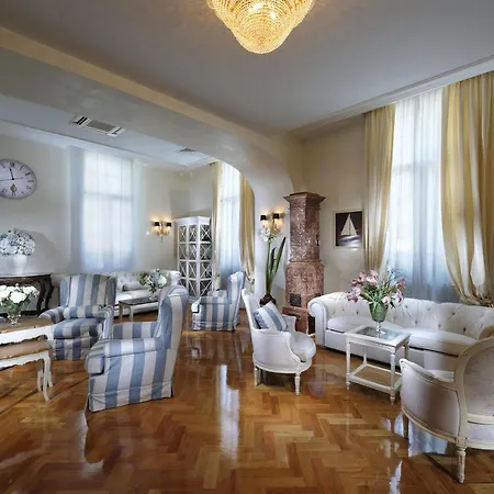 מלון Italia Palace