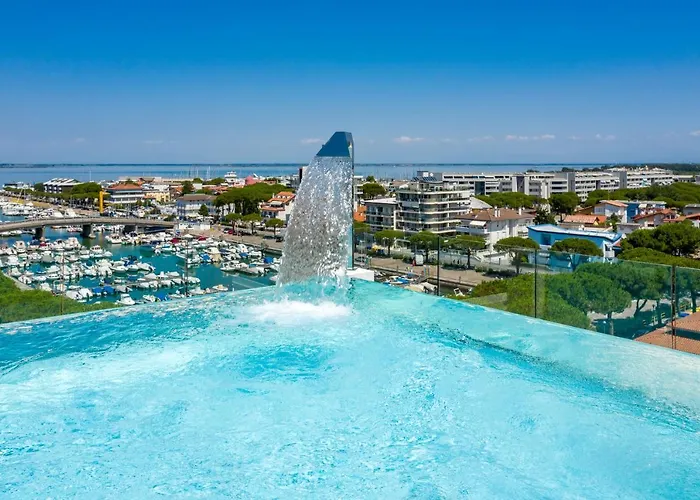 Hotell Italia Palace 4*