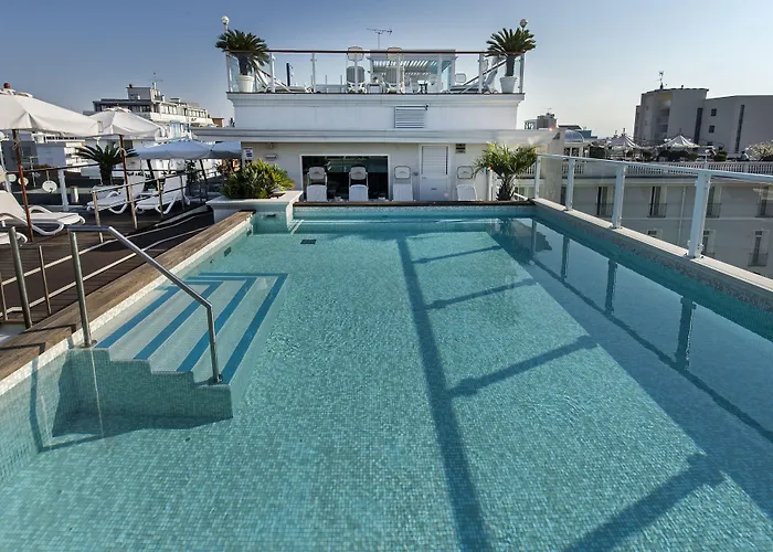 Hotell Italia Palace 4*