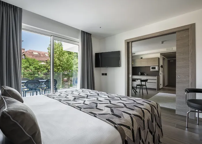 Italia Palace Szálloda